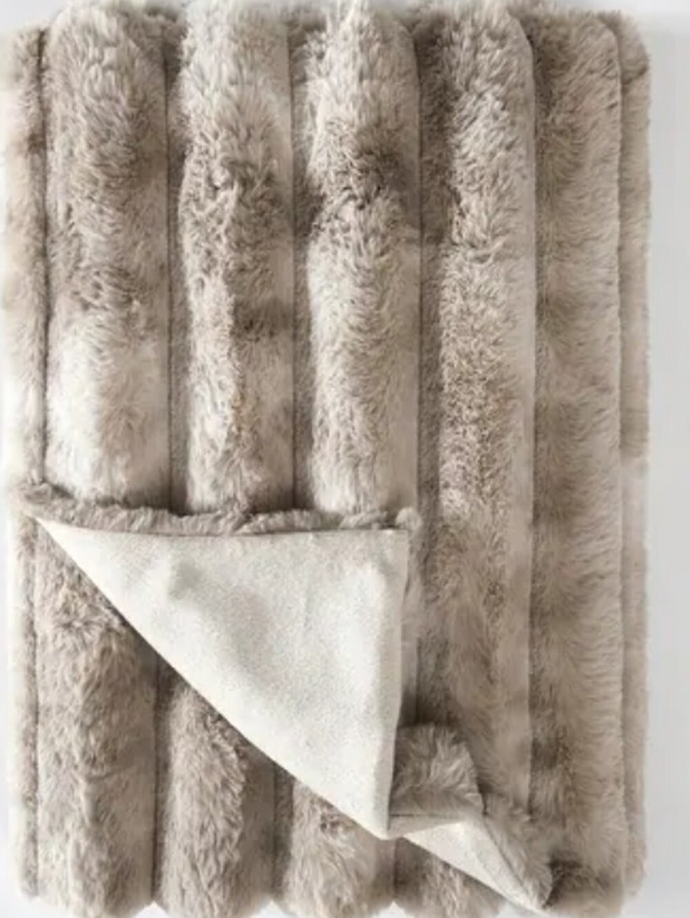 (Ew)Frye Luxurious Channel Faux Fur Throw  Taupe